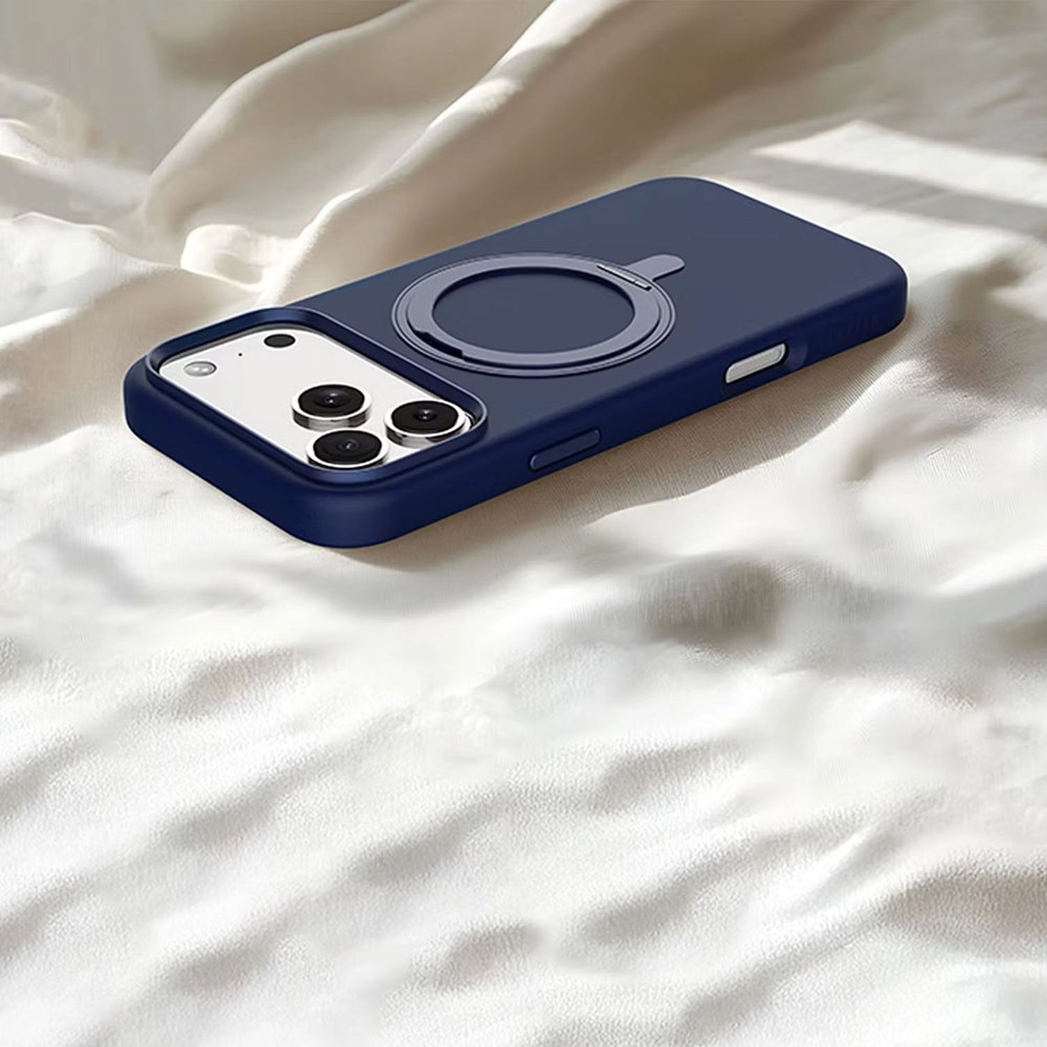 Iris Pro Silicone Case with MagSafe for iPhone 17 Pro