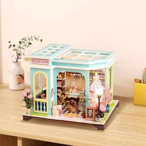 Miniature House Kit - 1:24 Light Blue and White