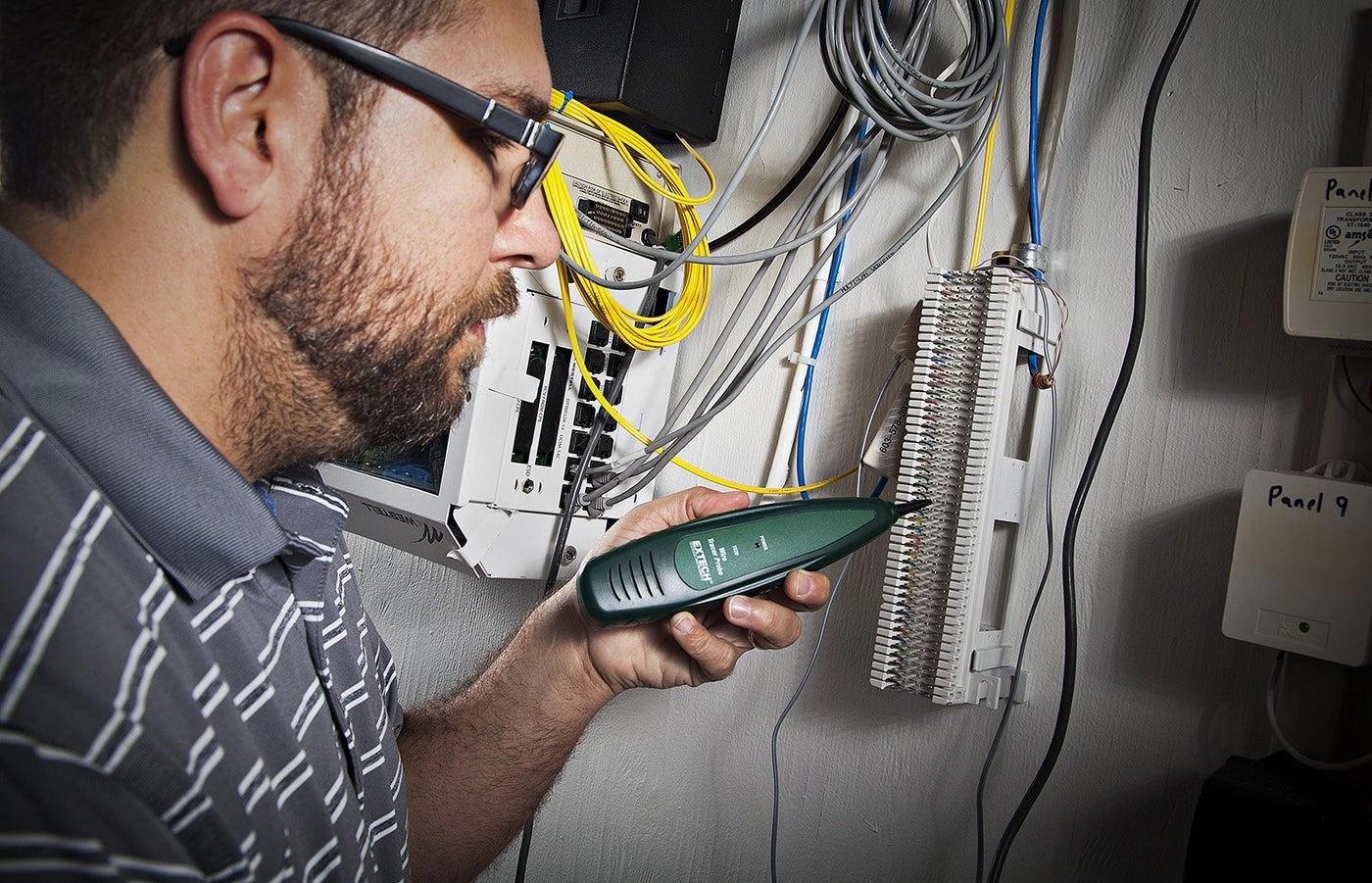 TG20 - Wire Tracer Tone Generator