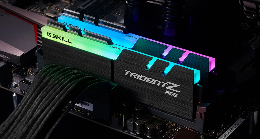 Trident Z RGB - 32GB 3200MT/s 288-Pin DDR4