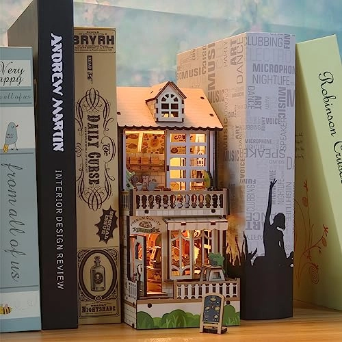 Book Nook Kit - Old Street 1:24