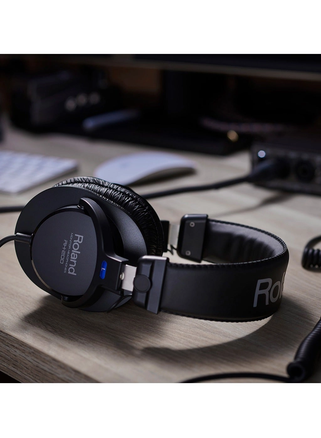 RH-200 Wired Headphone
