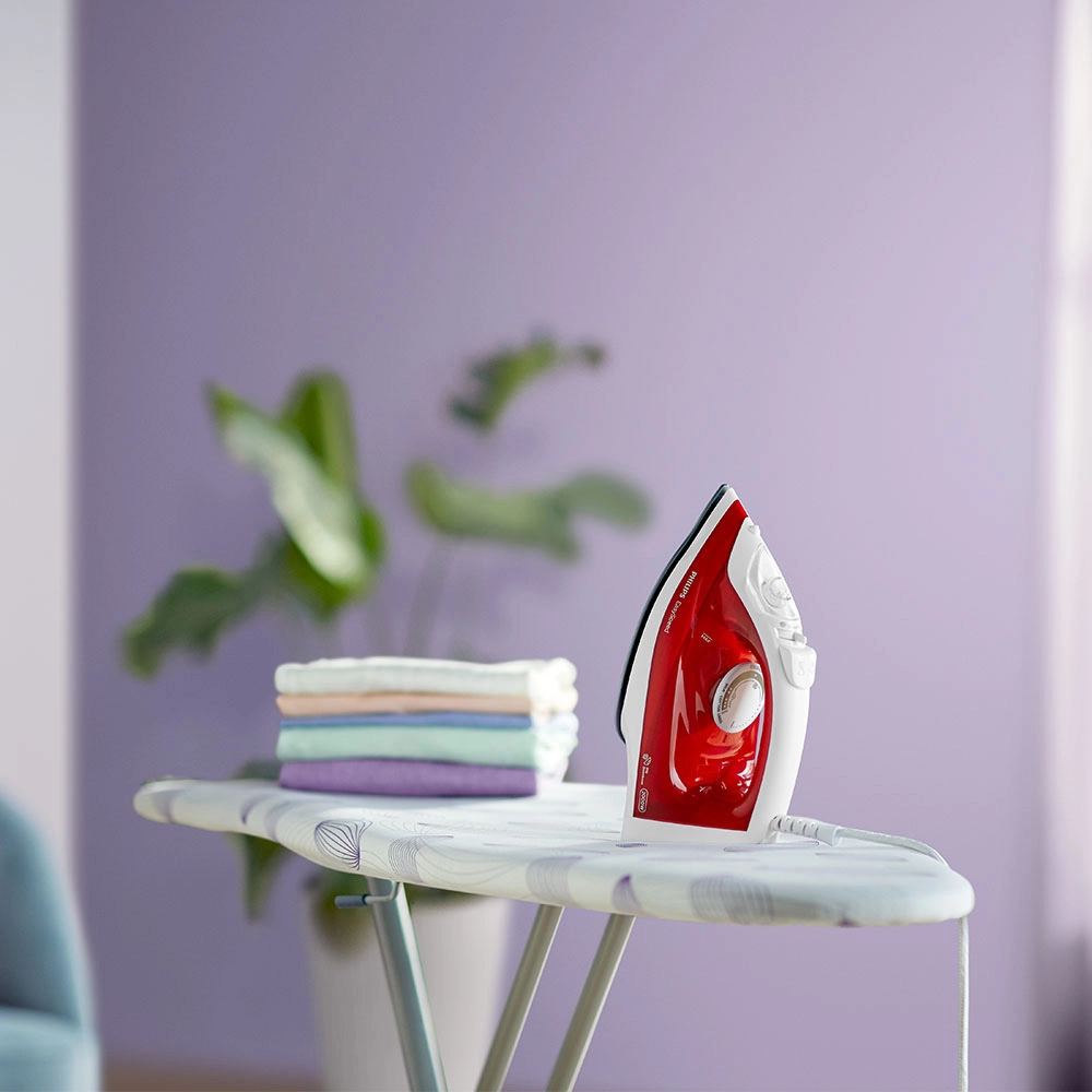 Easyspeed Steam Iron - 220 ml 25 gram per minute 2000 Watt