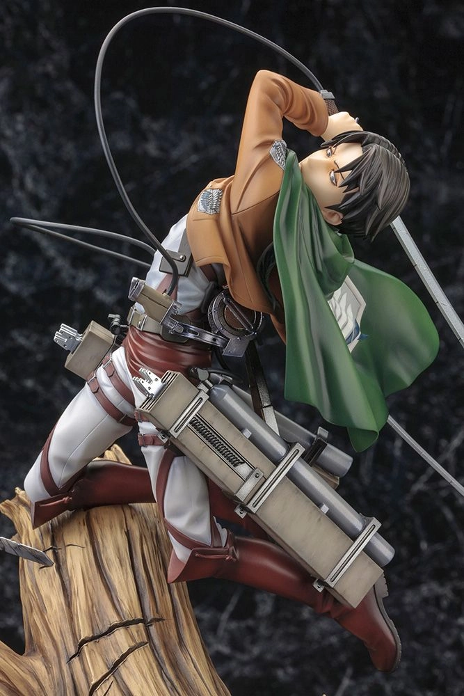 Levi - Attack on Titan (28 cm)