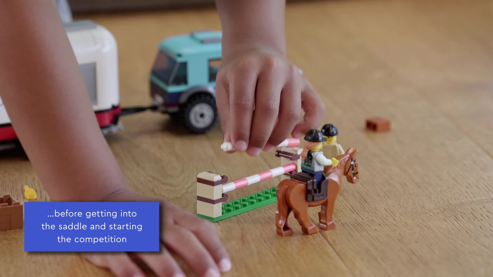 City Horse Transporter (60327) - with SUV and Horse Figure