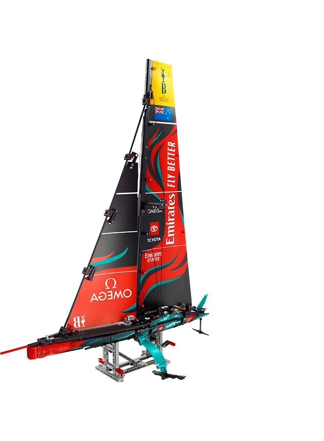 LEGO Technic Emirates Team New Zealand AC75 Yacht (42174)
