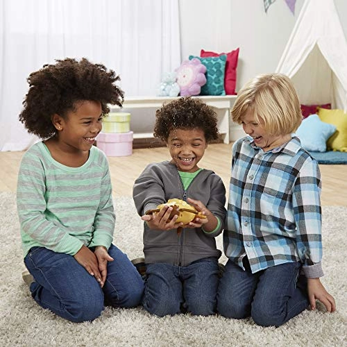 Hasbro Gaming Preschool Games Peeing Pup