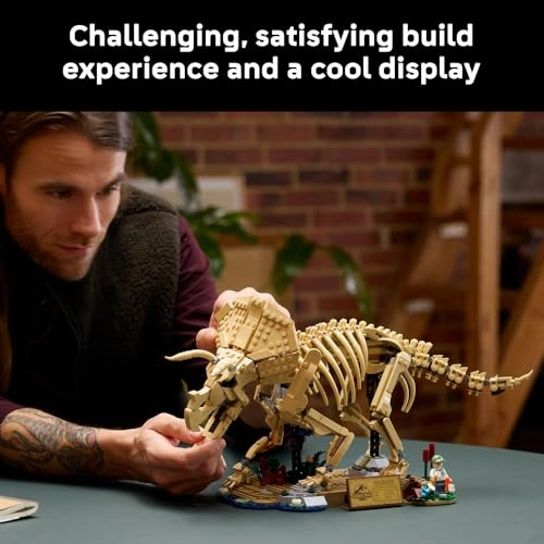 Jurassic World Dinosaur Fossils: Triceratops (77985)