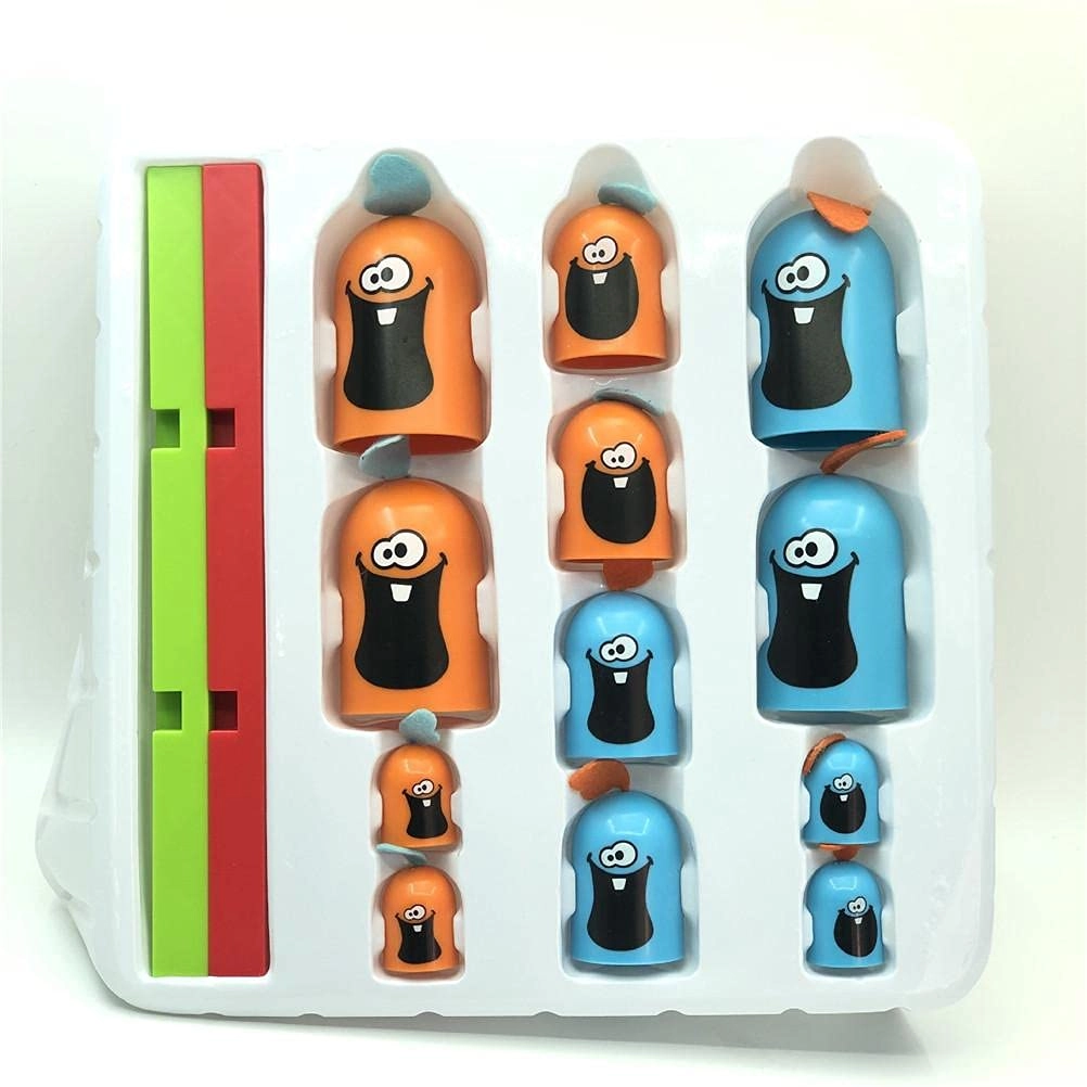 QCSTORE Three In Row Plastic Board Game - Adult