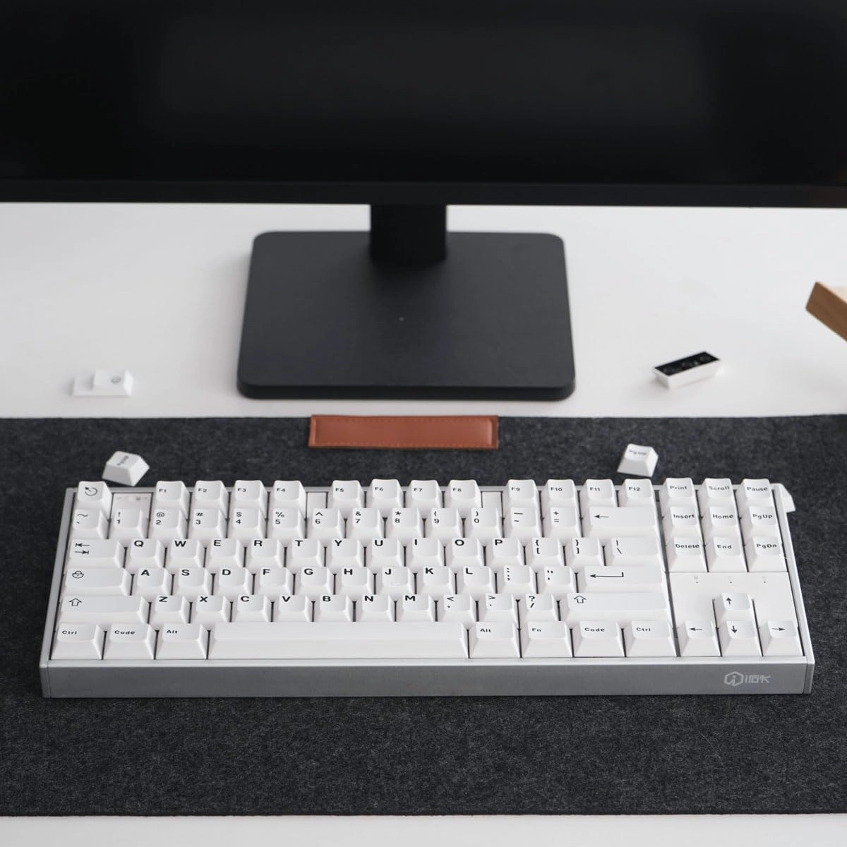 White Black Gradient Keycaps Set - Wired