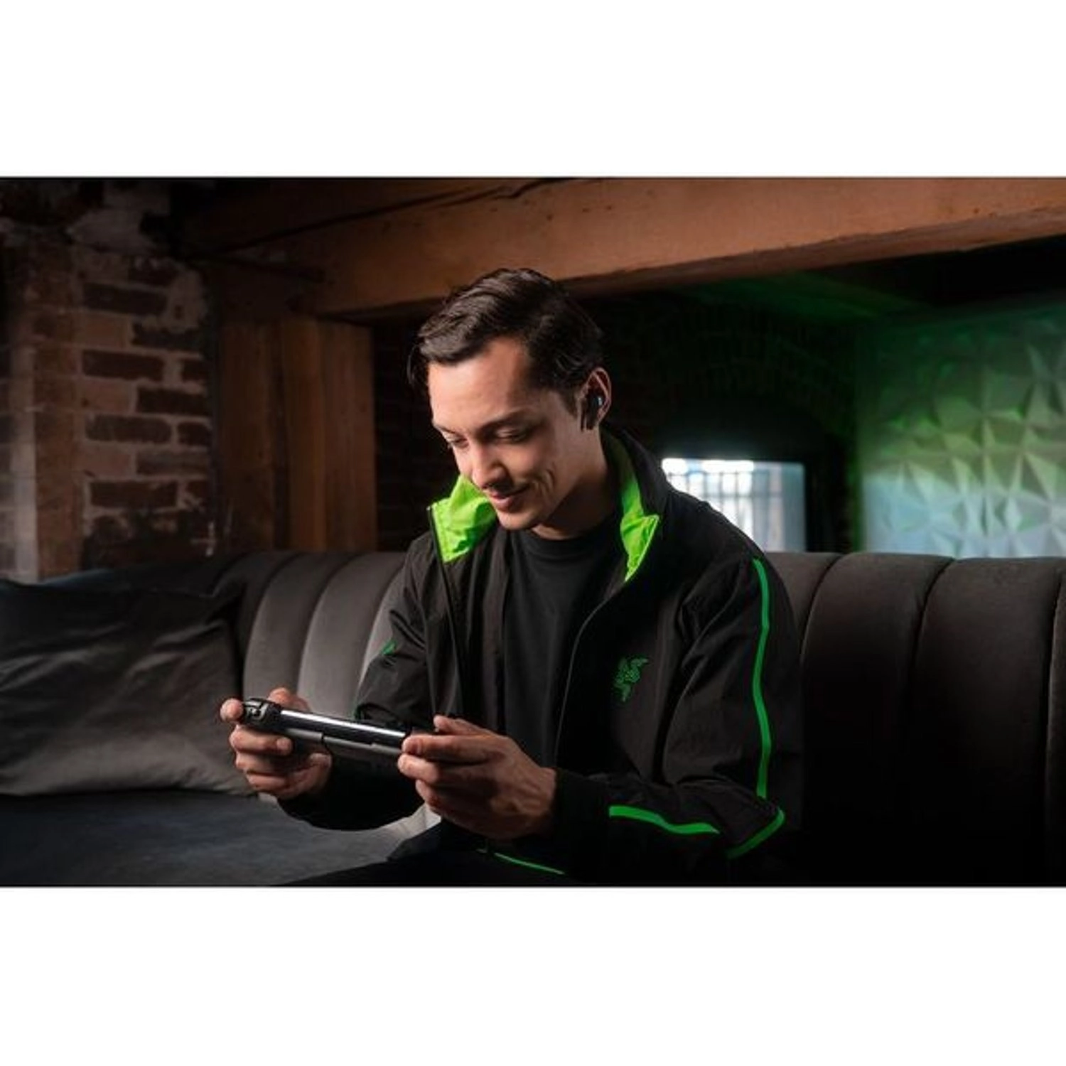 Android Kishi V2 Mobile Gaming Controller