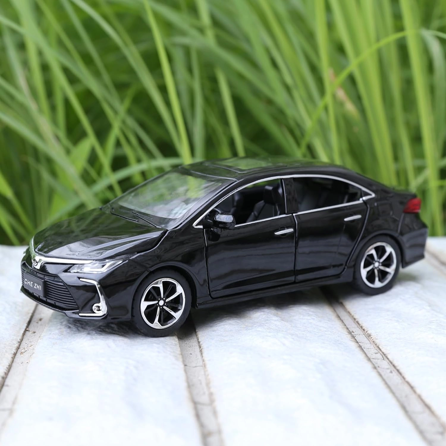 Supra - 1:24 1pcs