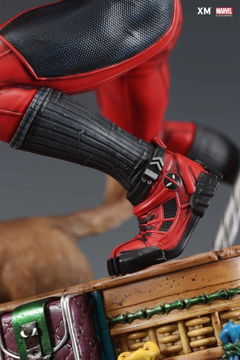 Kidpool and Dogpool Statue