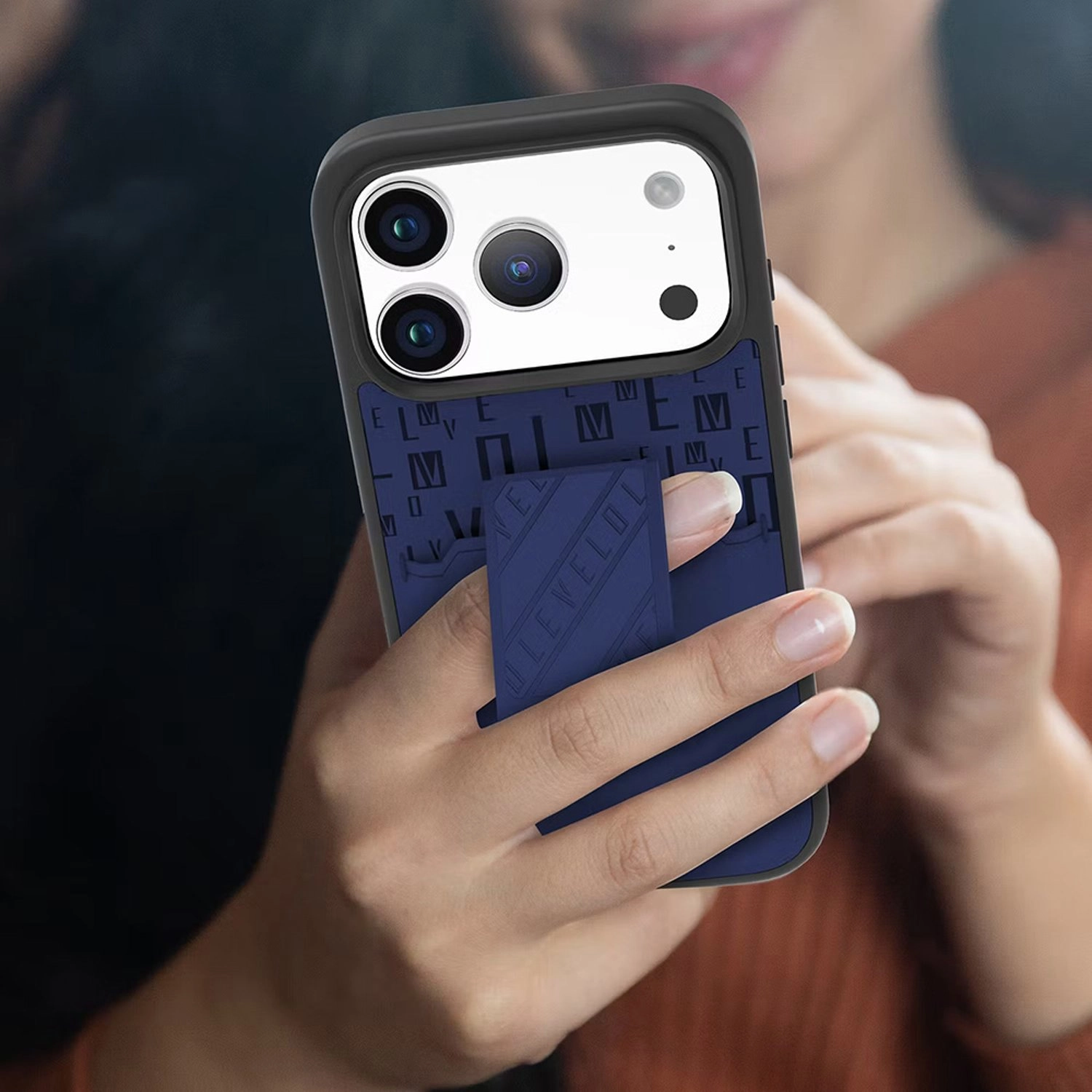 Morphix Cuero Gripstand Case for iPhone 17 Pro