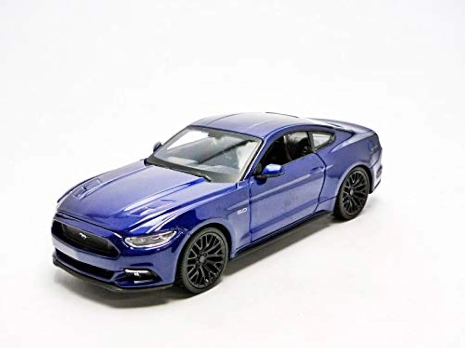 Maisto 2015 Ford Mustang GT - 1:24 Diecast