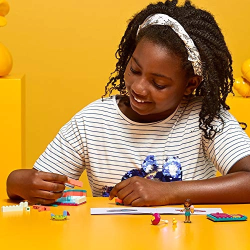 Friends Andrea’s Summer Heart Box (41384)