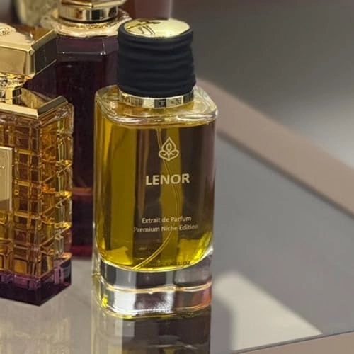 flowers, oud, and amber Eau de Parfum 100ml