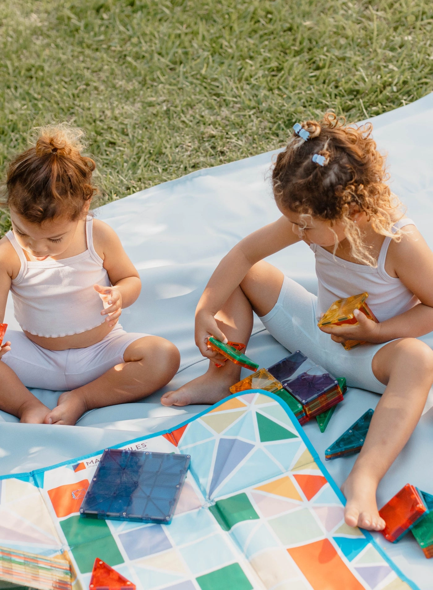 Storage Bin and Play Mat - 3 years+