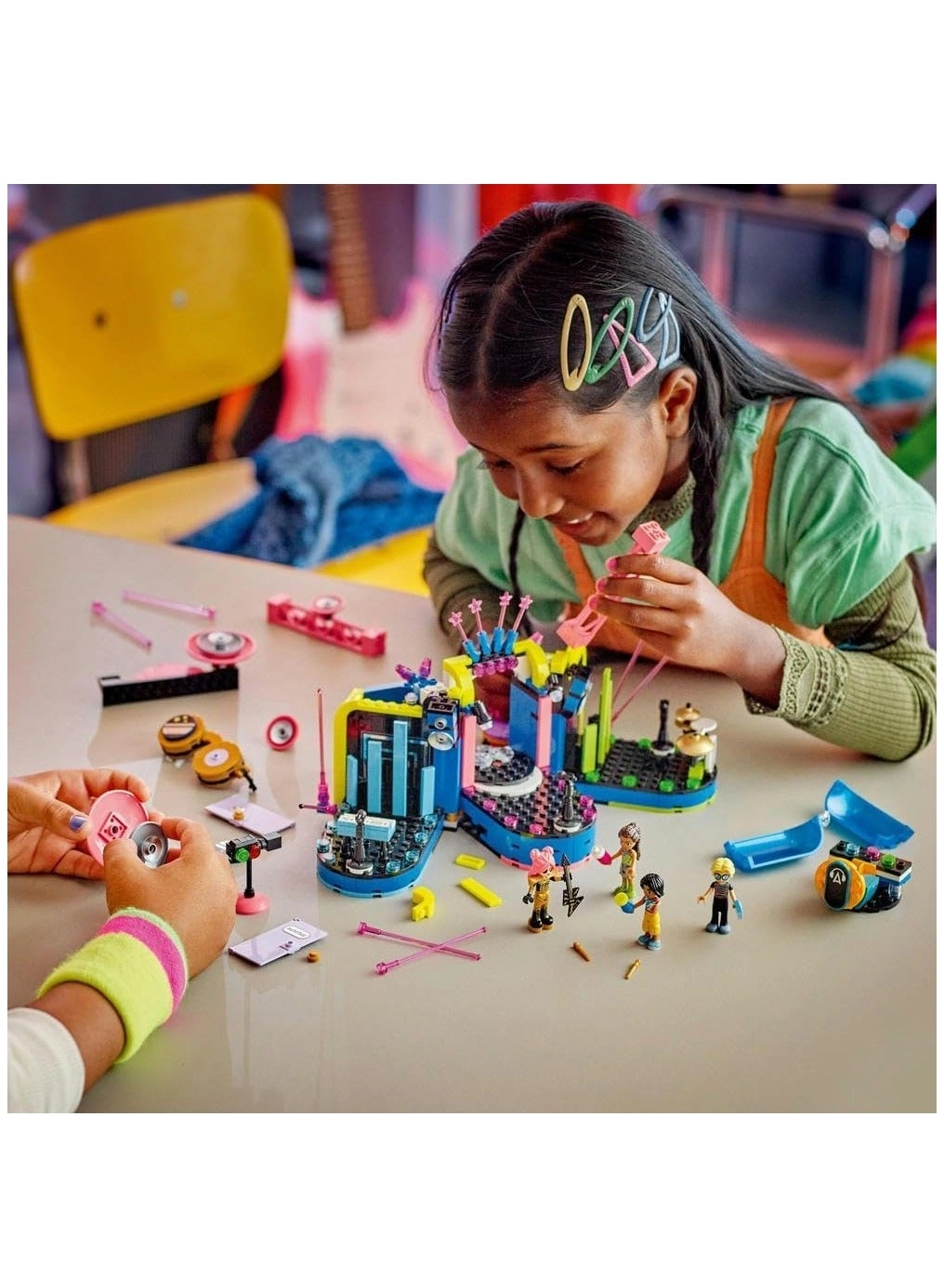 Heartlake City Music Talent Show - Friends Andrea 669 pcs