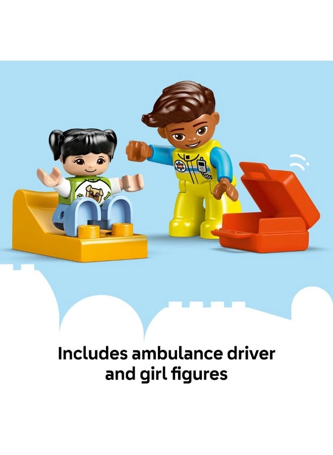 DUPLO Ambulance & Driver (10447) - Vehicle
