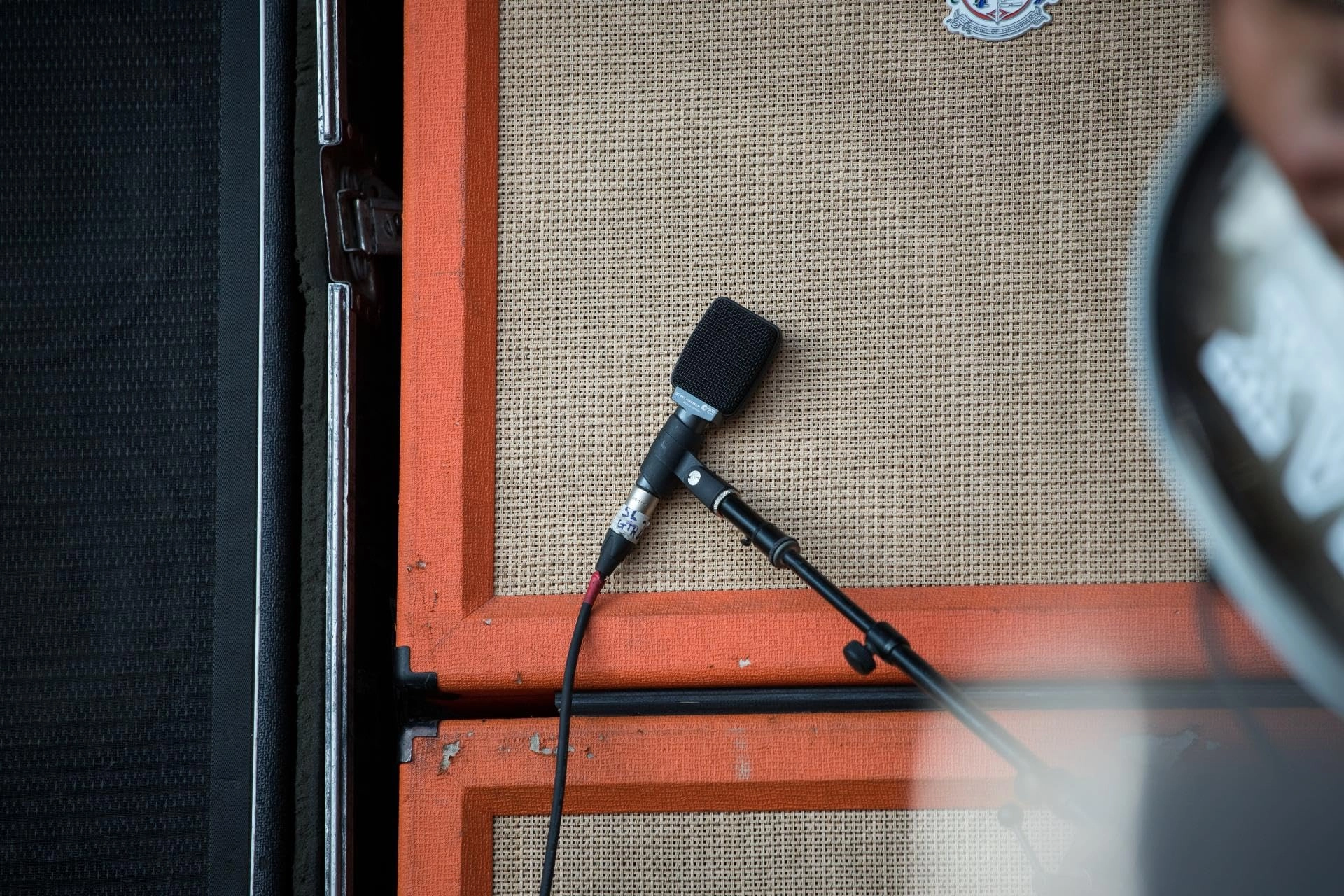 E 609 Wired+Wireless Microphone