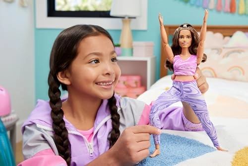 Barbie Made to move doll - Plastic purple