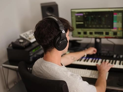 ATH-M20x - Wired Headphone + Desktop Stand