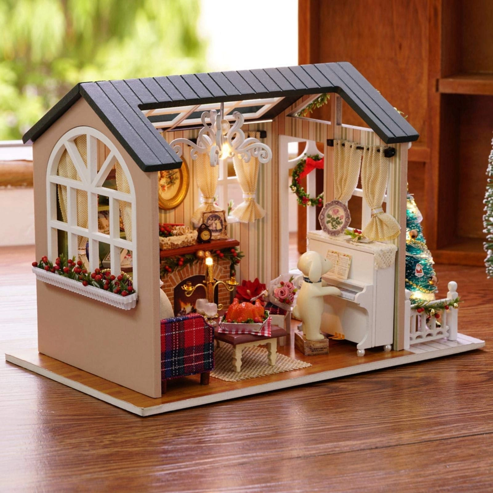 NFG1AWQES DIY Dollhouse Kit - Holiday Time