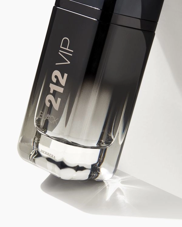 212 Vip Black Own The Party Extra Eau de Parfum - 100ml