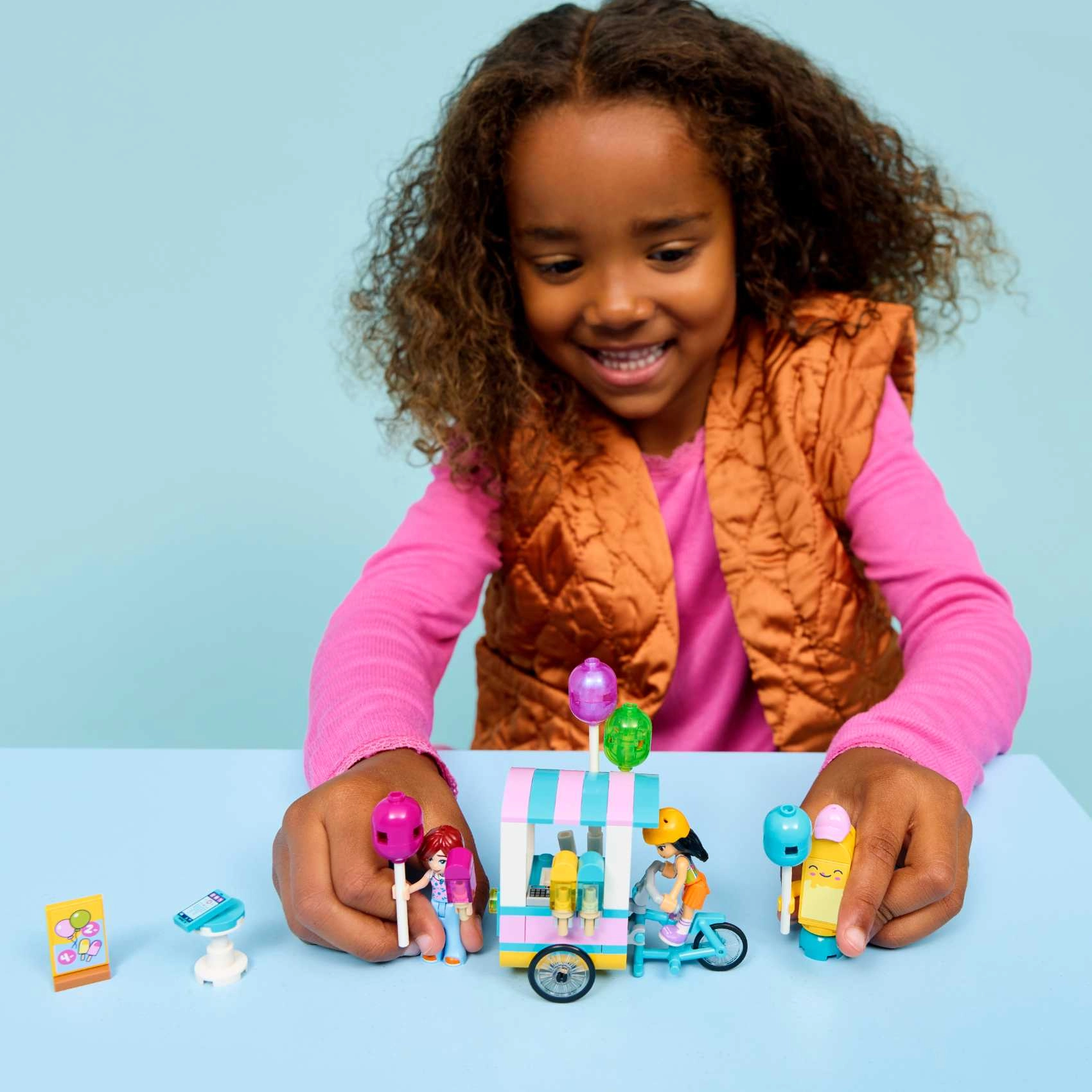 Ice Cream & Balloon Stand (42692)