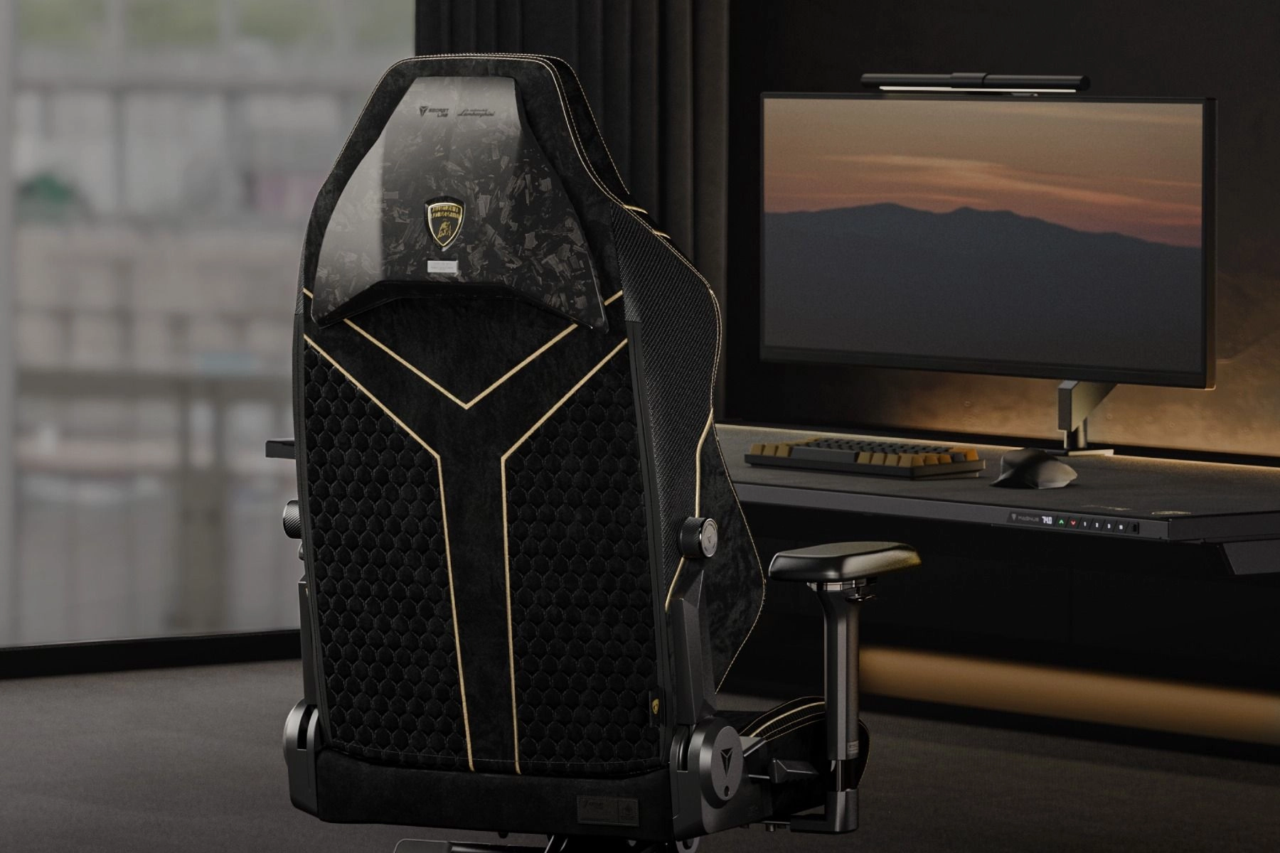 Pinnacle Superleggera Edition - Forged carbon top plate Dinamica upholstery