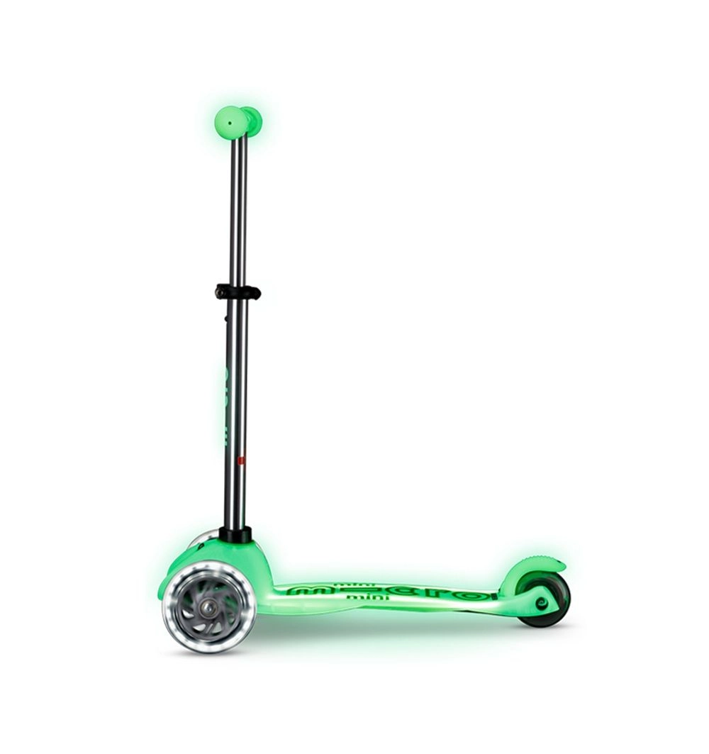 Mini Deluxe 3-Wheel Kick Scooter – 120/85 mm LED