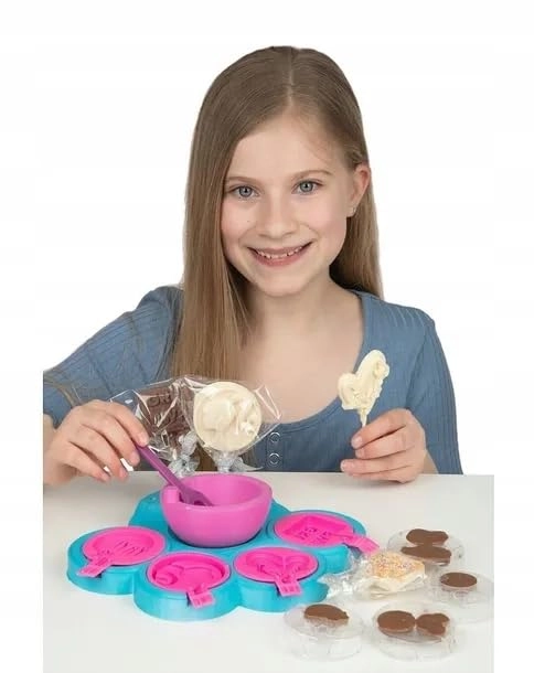 Barbie Sweet Creations - 35-Piece Set with a Doll