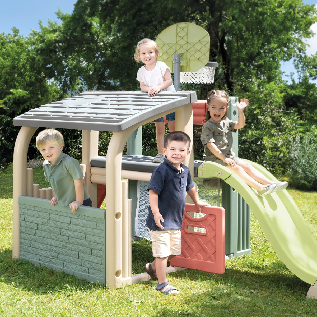 Life Fun Center - Multi-Sports Activity Centre 1.5 m slide