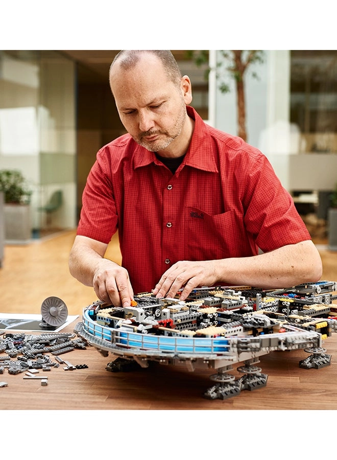 Star Wars Millennium Falcon (75192) - UCS