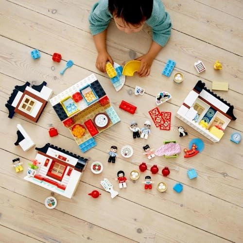 DUPLO Town Happy Childhood Moments (10943)