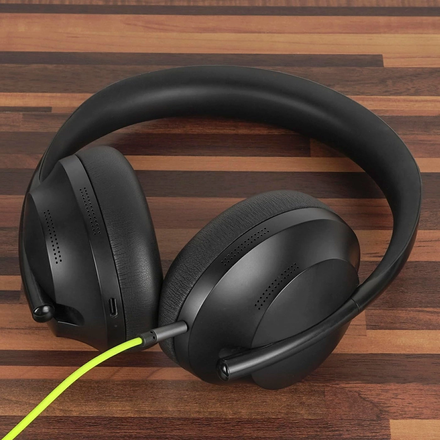 Audio Cable for Bose QuietComfort - 3.5mm to 2.5mm 4 ft / 1.2 m