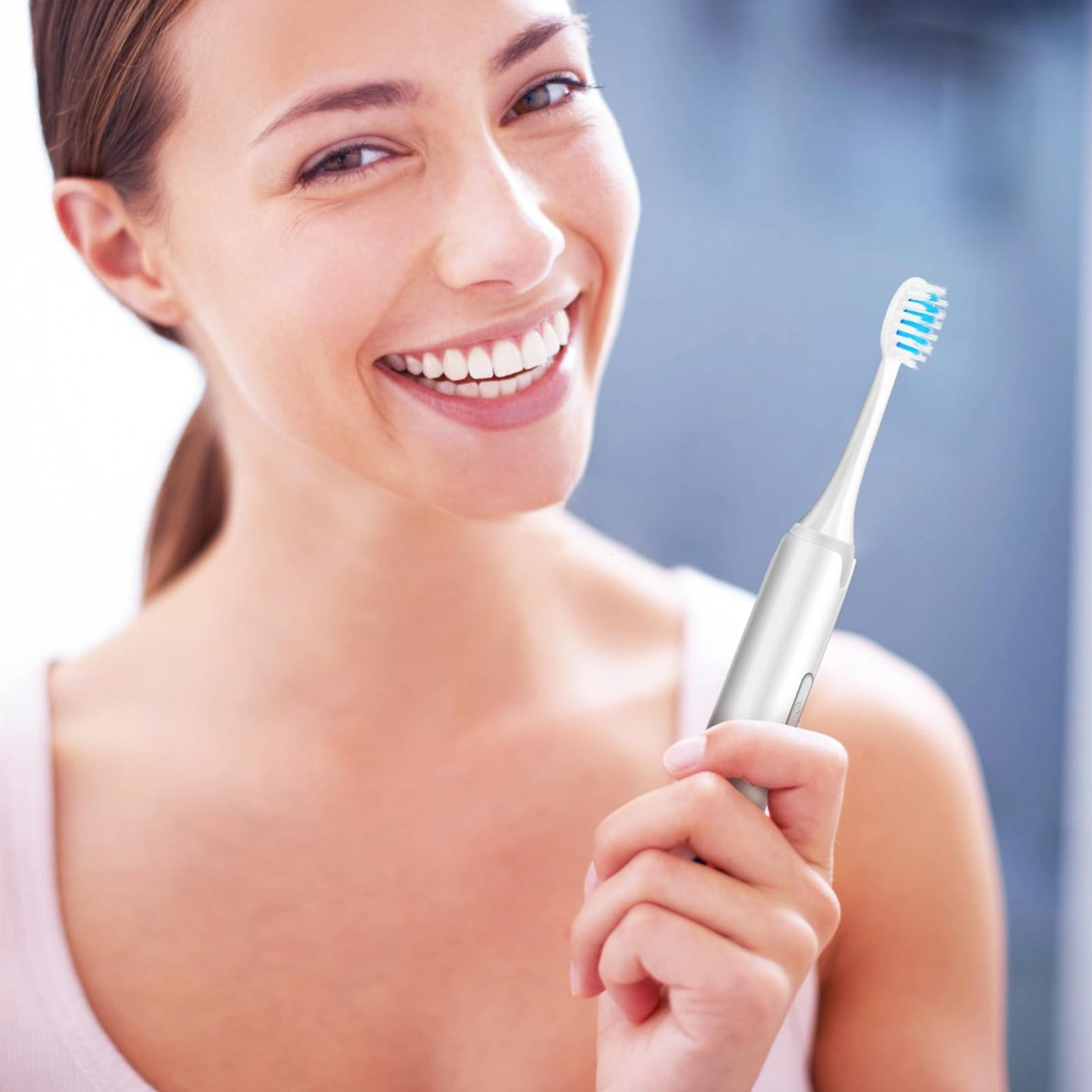 Electric Toothbrush - Waterproof 5 Soft Brush Heads Battery Powered