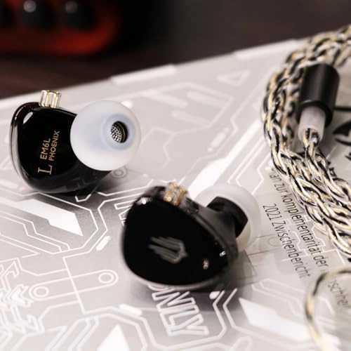 EM6L Wired Earbud
