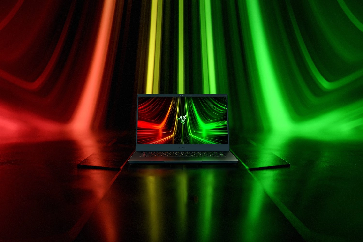 Blade 14 RZ09-0427NEA3-R3U1 - 14'' Ryzen 9-6900HX 16GB DDR5 1TB PCIe SSD