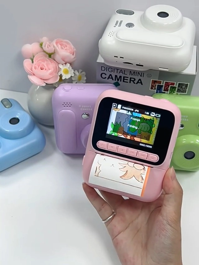 Z700 - 2.4 Inch Screen 1080P HD Instant Print