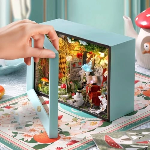 3D Wooden Puzzle Bookshelf Insert - Library of Books 1:24