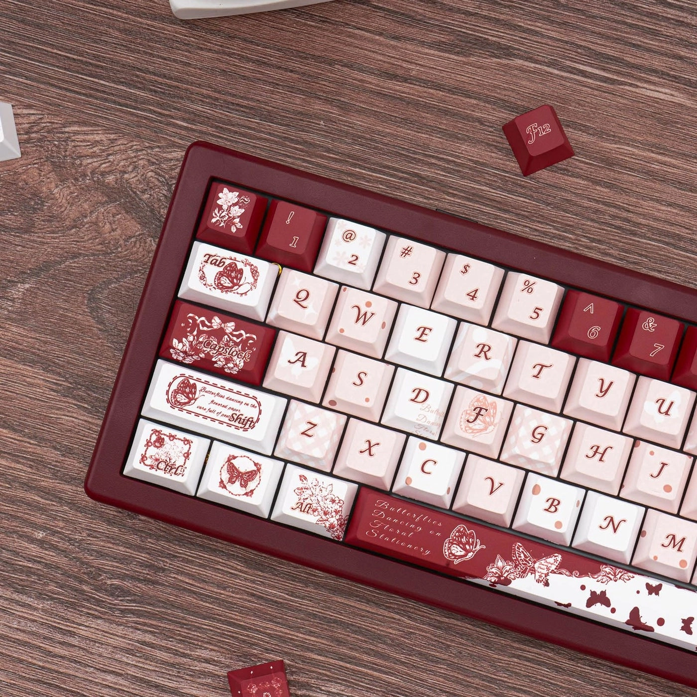 Gradient Cute Pink and White Keycaps Set - ANSI/ISO Keycaps Puller