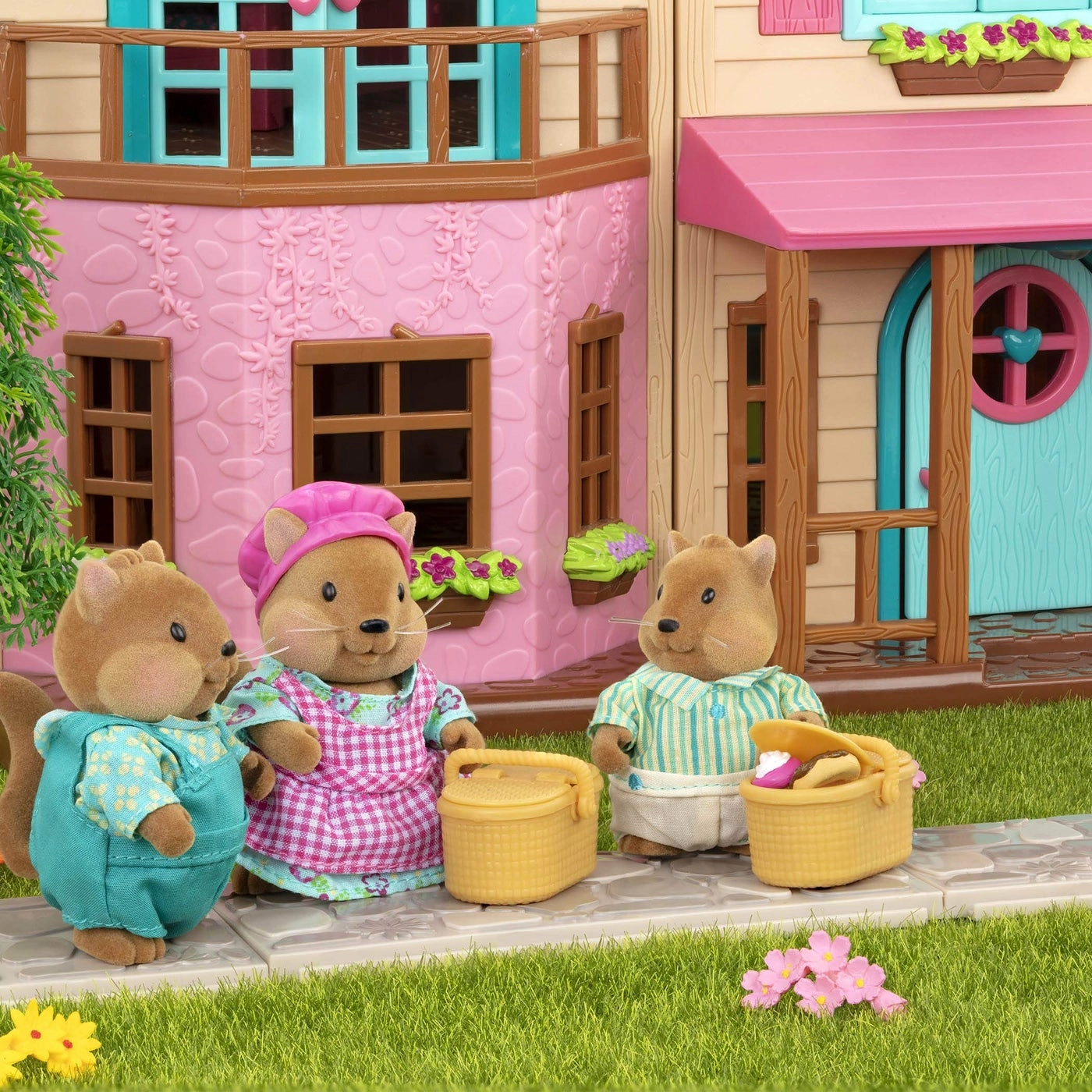 Bushytails Squirrel Family Collectible Posable Squirrel Figures 4 pcs