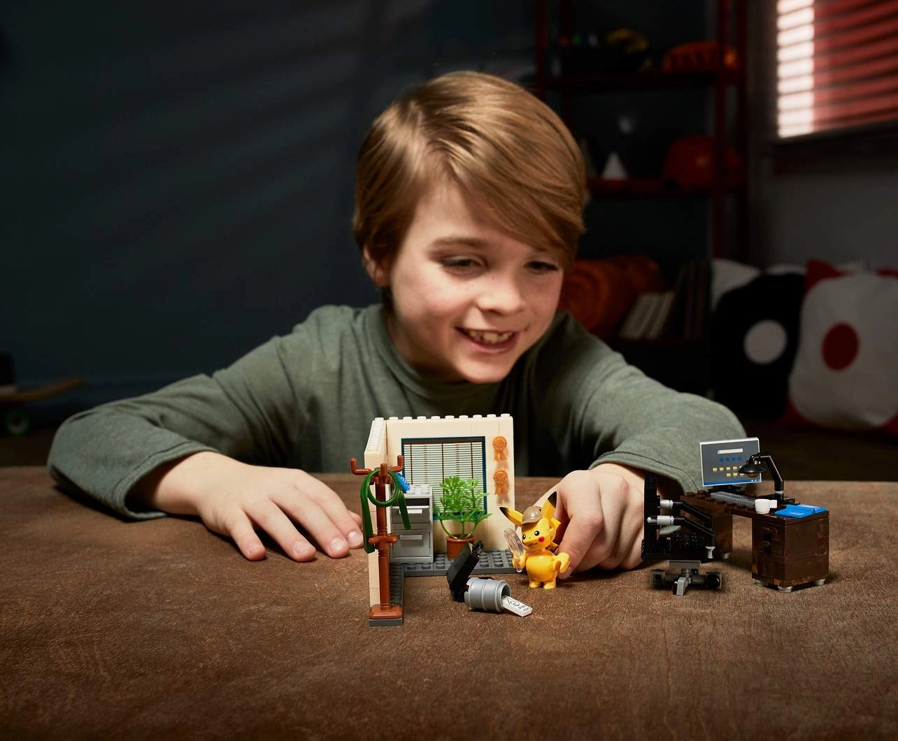 Pokemon Detective Pikachu Pikachu's Office - Character Figures