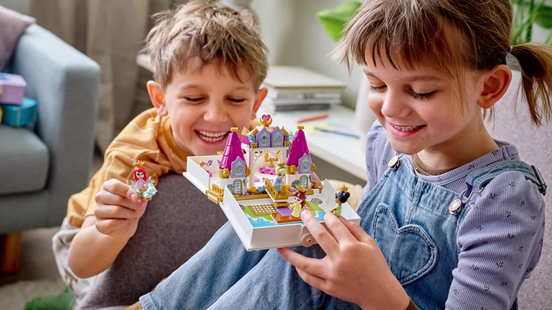 Disney Princess Ariel, Belle, Cinderella and Tiana’s Storybook Adventures (43193)