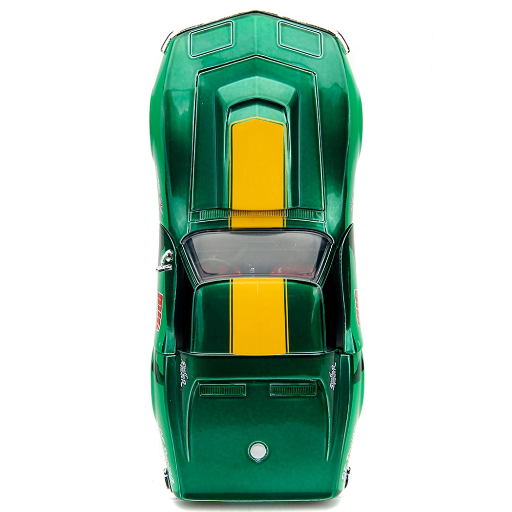 Street Fighter 1969 Chevy Stingray Corvette with Cammy Figure - 1:24