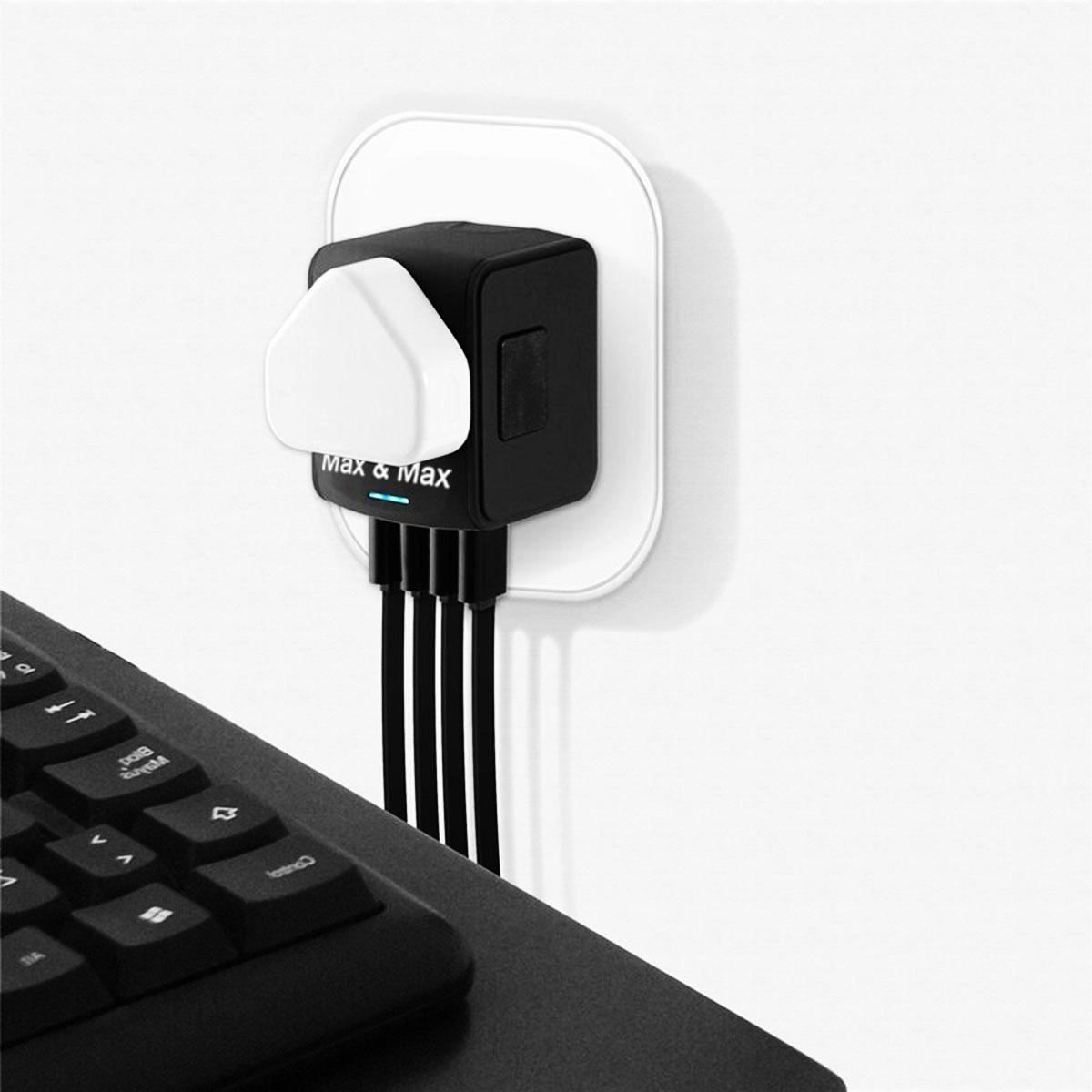 Universal Travel Adapter - 5A 3 USB ports Black