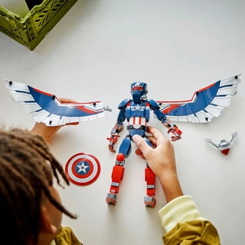 Marvel Captain America Construction Figure