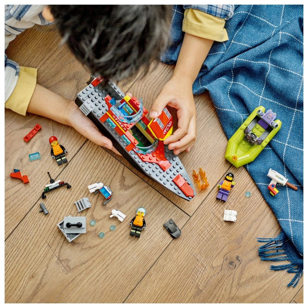 City Fire Rescue Boat - 144pcs